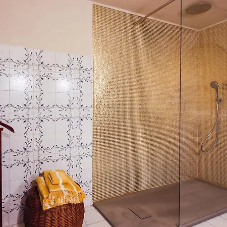 - The Slowcoach House Apartament
