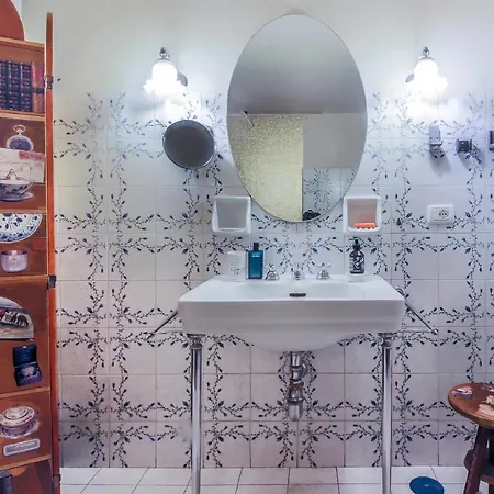 - The Slowcoach House Apartament