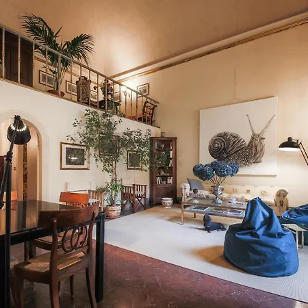 - The Slowcoach House Apartment