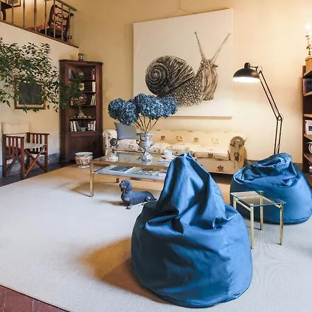 - The Slowcoach House Florence