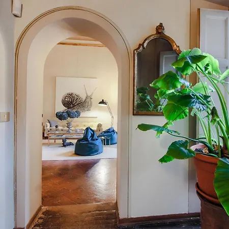 - The Slowcoach House Apartment *