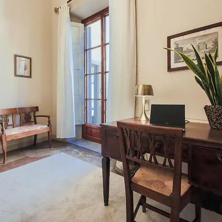 - The Slowcoach House Florence